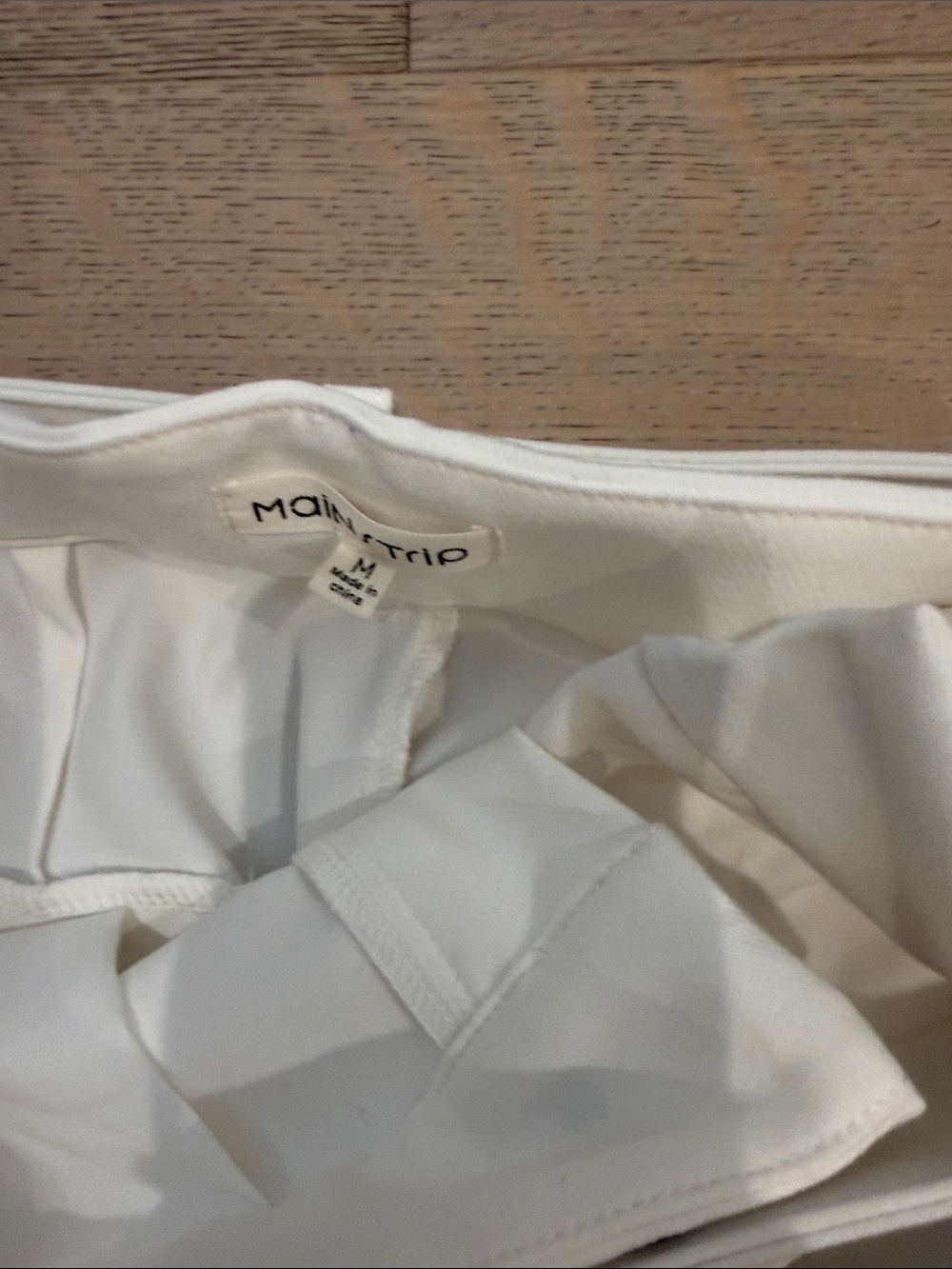 Mainstrip size m High-Waist Belted Tapered Pants - White with belt - Picture 3 of 4